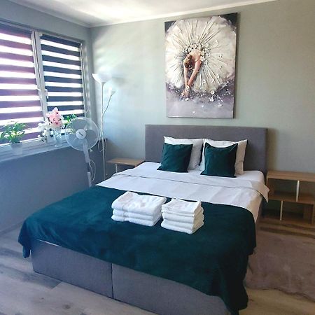 Apartament Centrum Chmielna Warschau Buitenkant foto