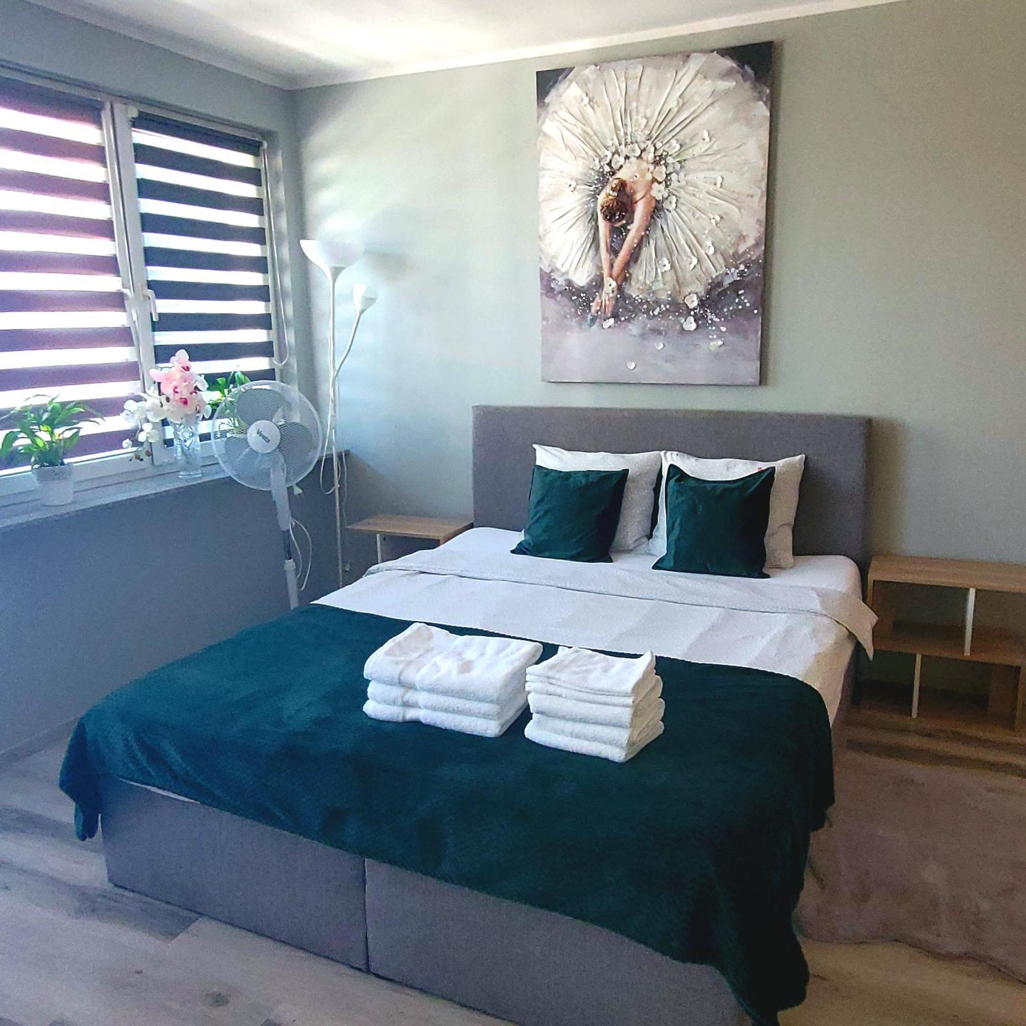 Apartament Centrum Chmielna Warschau Buitenkant foto